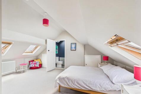 bed 4.jpg