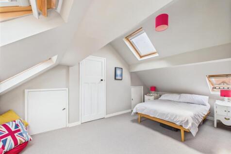 bed 4 2.jpg