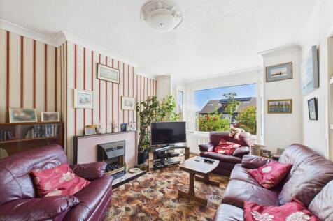 lounge 1.jpg