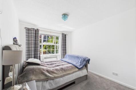 bed 2.jpg
