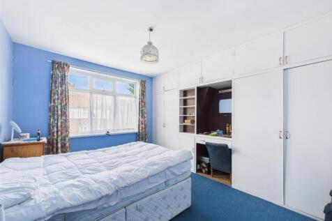 bed 2.jpg