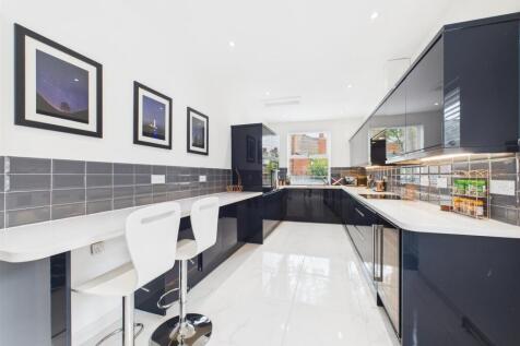 Kitchen 5.jpg