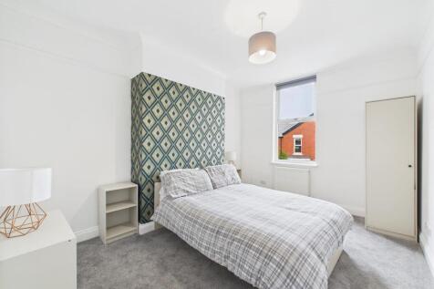 Bed 2 - 2.jpg