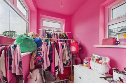 bed 3 dressing.jpg