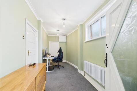 hallway.jpg