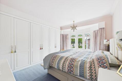 BED 2.jpg