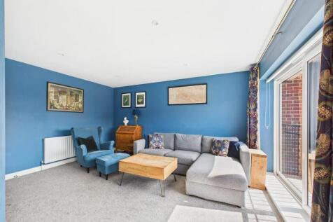 lounge 4.jpg