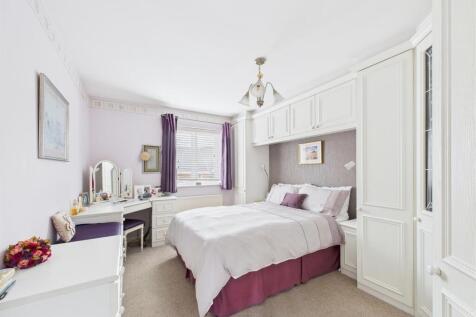 bed 1.jpg