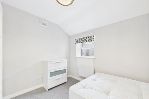 bed 1.jpg