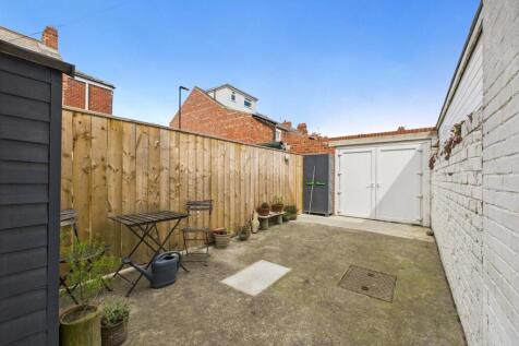 yard 2.jpg