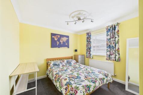 bed 2.jpg