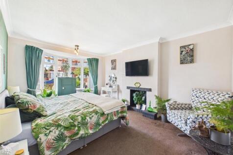 Bed 1 - 1.jpg