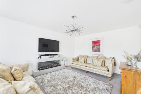 Lounge 1.jpg