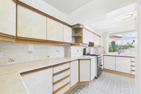 Kitchen 1.jpg