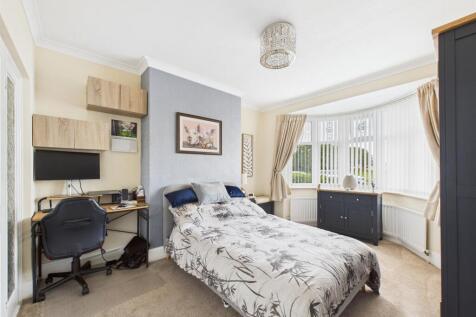 bed 1 reception.jpg