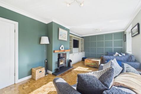 Lounge 4.jpg
