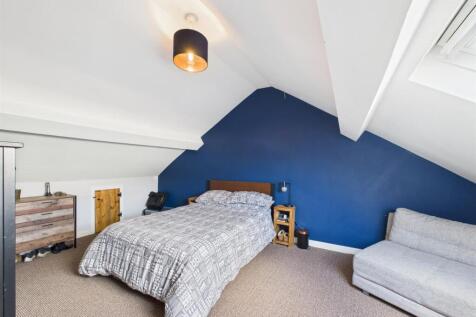 bed 1.jpg