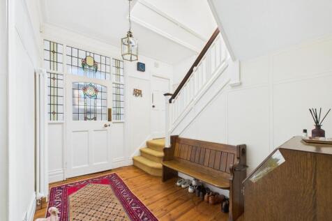 hallway 1.jpg