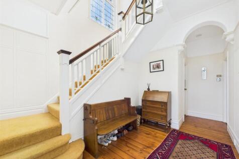 hallway 2.jpg