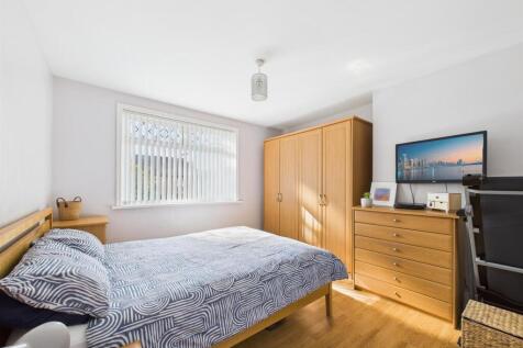 bed 1.jpg