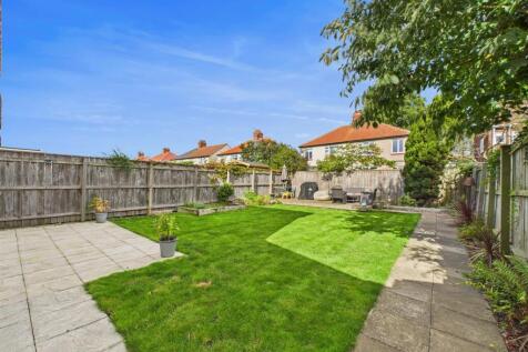 garden 2.jpg