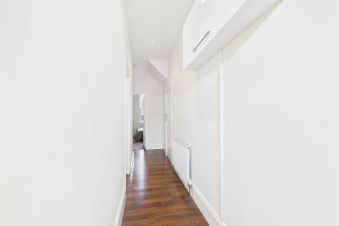 Hall 1.jpg