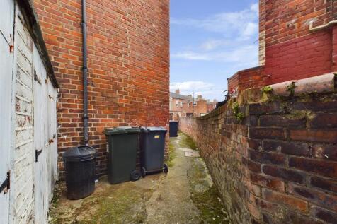 Yard 2.jpg