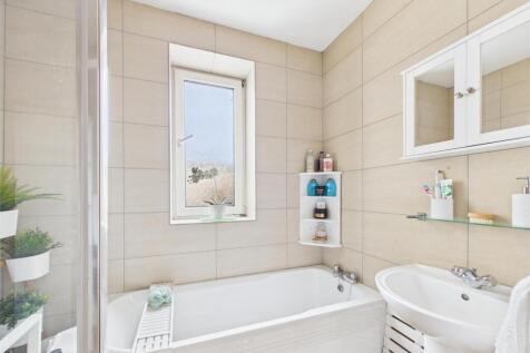 BATH 2.jpg