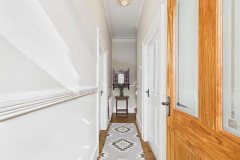 HALLWAY.jpg