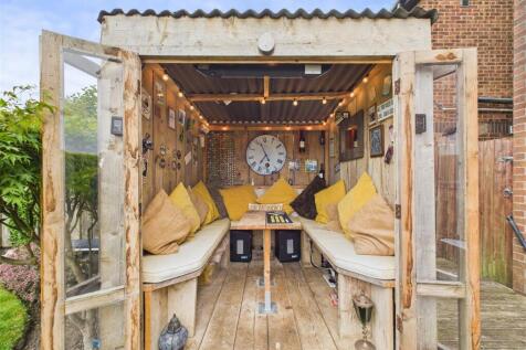 Shed 2.jpg