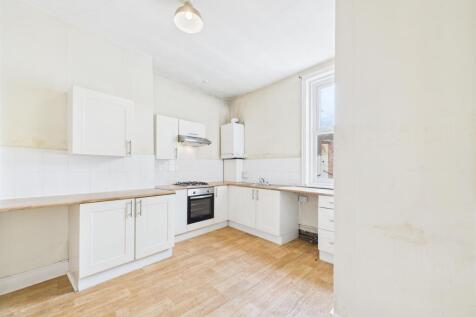 Kitchen 1.jpg
