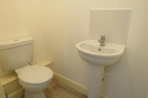 Cloakroom/wc