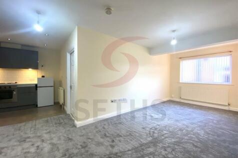 Living Room / Kitchen