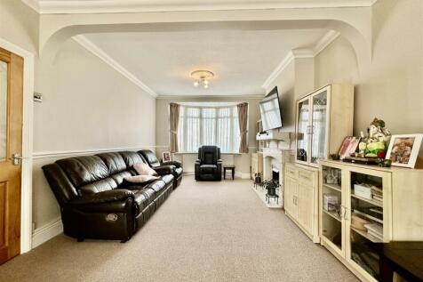 THROUGH LOUNGE