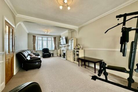 THROUGH LOUNGE