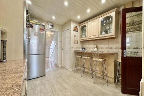 EXTENDED KITCHEN