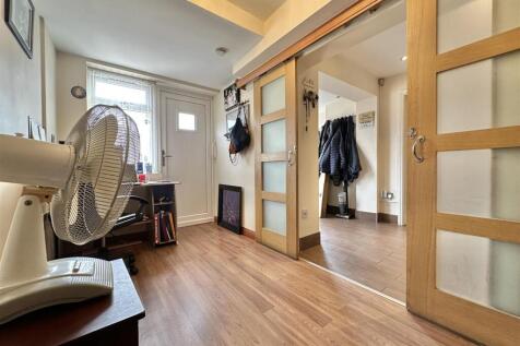 DOWNSTAIRS BEDROOM
