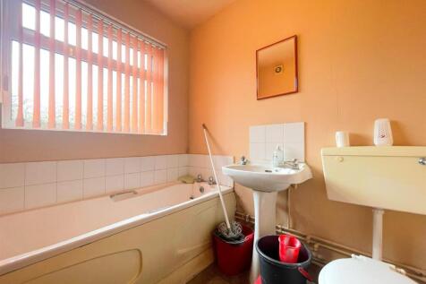 Ground Floor Bathroom
