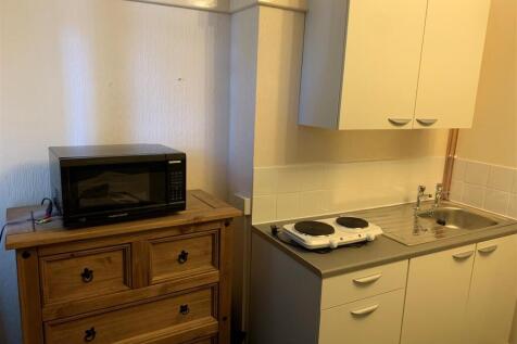Kitchen 1.jpg