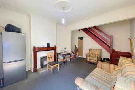 Lounge / Dining Room