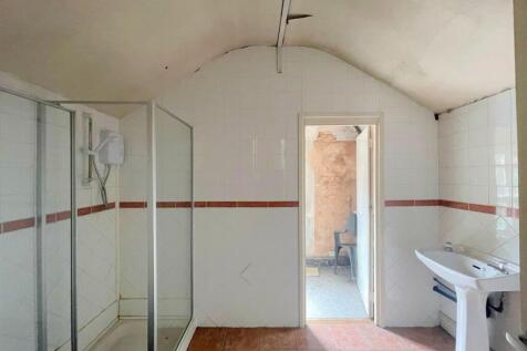3rd Floor Shower Room