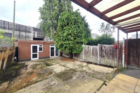 Garden/Outhouse
