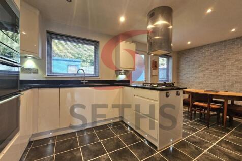 KITCHEN AND DINER