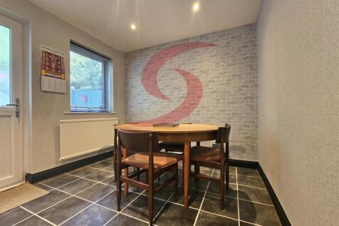 KITCHEN AND DINER