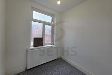 Bedroom 3/Study