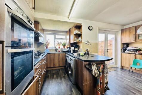 KITCHEN &amp; DINER