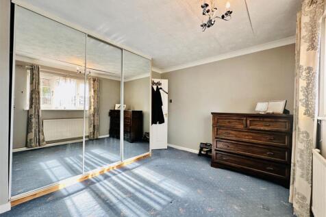 BEDROOM FIVE