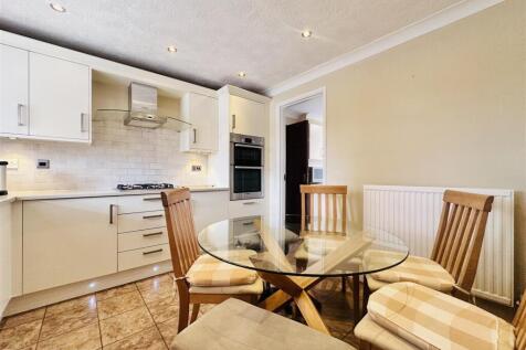 KITCHEN &amp; DINER