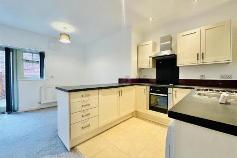 LOUNGE &amp; KITCHEN