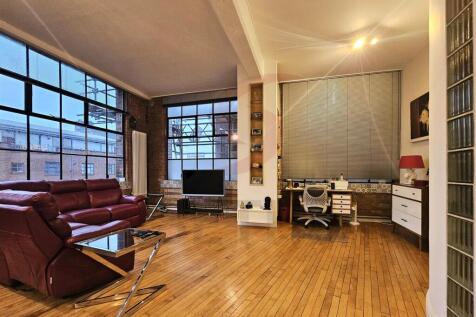 Lounge and Dining Area